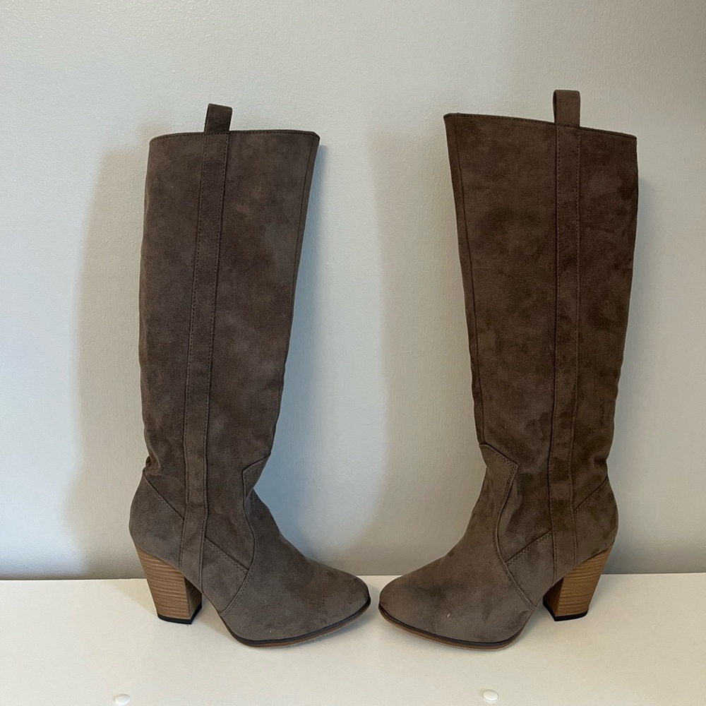 Women’s knee high boots